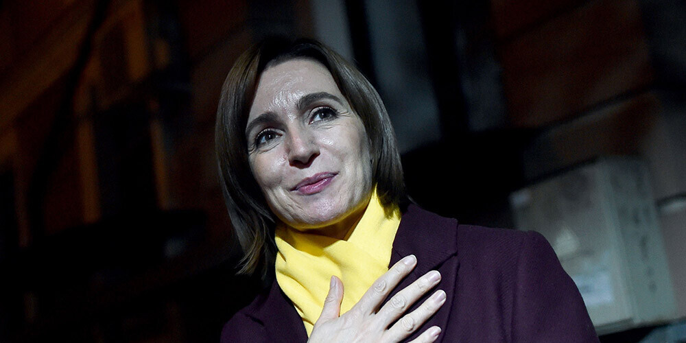 Maija Sandu dzimusi 1972. gada 24. maijā. Viņa ir Moldovas politiķe. 2019. gadā piecus mēnešus viņa bija Moldovas premjerministre. 2020. gada novembrī ievēlēta par Moldovas prezidenti. Pirms tam viņa ir bijusi Moldovas izglītības ministre. Sandu ir partijas "Darbība un solidaritāte" priekšsēdētāja. Viņa ir proeiopeiski noskaņota un ir Moldovas apvienošanās ar Rumāniju piekritēja.