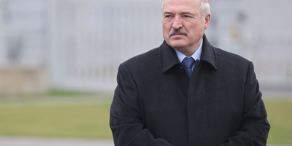 Lukašenko pieļauj drīzu prezidenta pilnvaru daļas nodošanu
