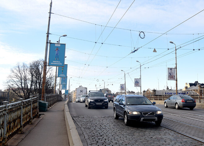 Rosina mainīt transportlīdzekļu apdrošināšanas kārtību un ļaut iegādāties OCTA arī uz mēnesi