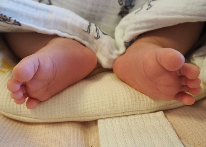 Šauļos piedzimis pirmais mazulis, kurš inficēts ar Covid-19