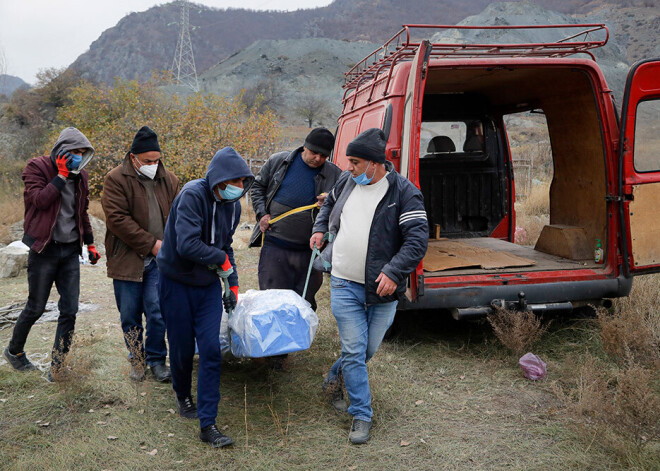 Azerbaidžāna un Armēnija apmainījušās ar 200 kritušajiem