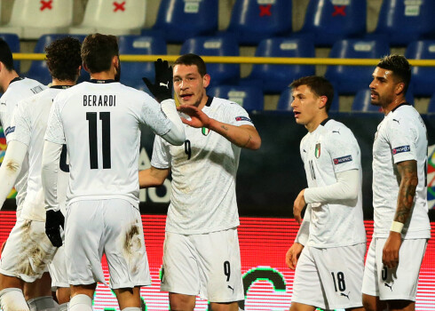 Itālija uzvar pēdējā grupu turnīra spēlē un iekļūst UEFA Nāciju līgas nākamajā kārtā