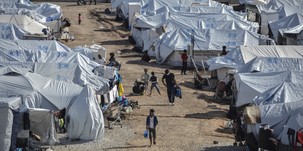 Grieķijā migrantu nometnē aizturēts "Islāma valsts" loceklis