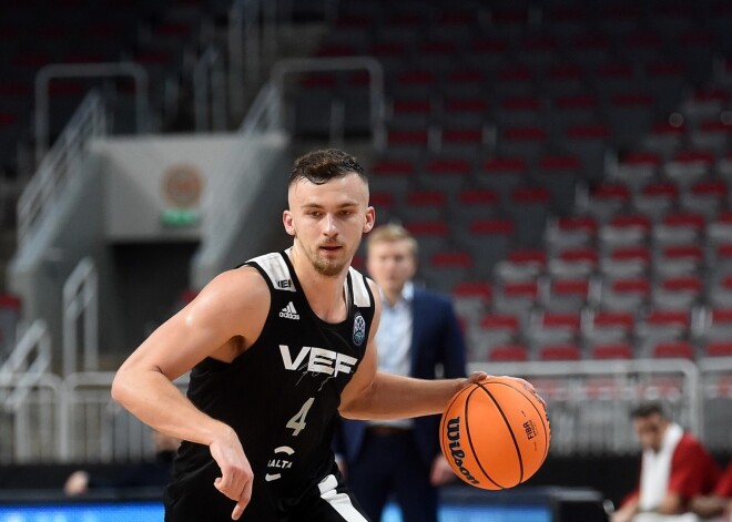 "VEF Rīga" vadošo komandu duelī uzvar "Ventspili"