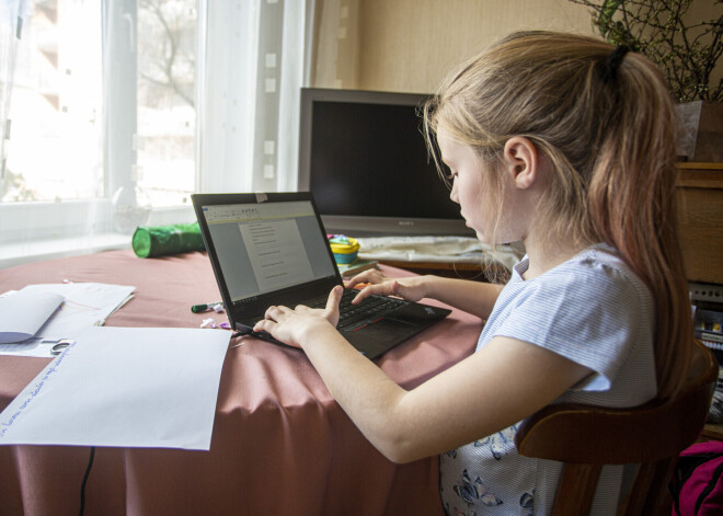 Будет введено пособие родителям для присмотра за детьми во время пандемии Covid-19