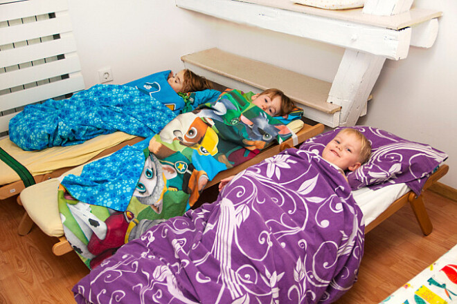 Pienāk brīdis, kad vecāki saprot, ka ļoti vēlā vakara gulētiešana ir problēma, un atstāj sekas ne tikai uz bērna kopējo dzīves kvalitāti, bet arī uz visas ģimenes dzīves kvalitāti kopumā.