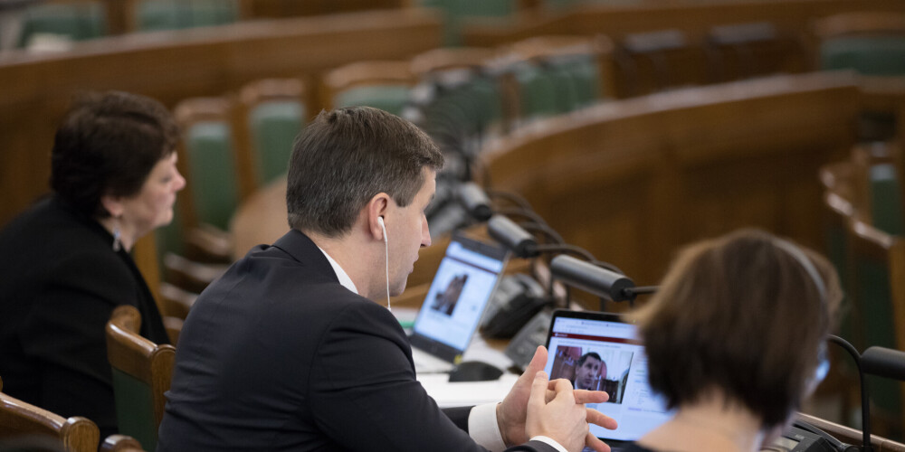 Saeima trešo dienu turpinās darbu pie 2021.gada budžeta likumprojektu pakotnes skatīšanas galīgajā lasījumā