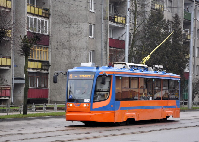 Nosaka papildu drošības pasākumus sabiedriskajā transportā Covid-19 smagāk skartajās pašvaldībās