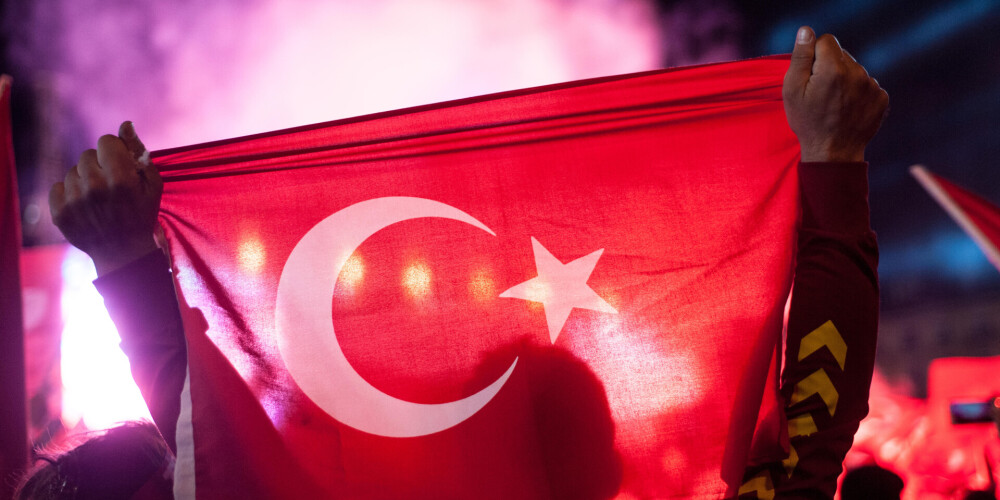 Turcijā 337 cilvēkiem piespriests mūža ieslodzījums saistībā ar 2016.gada apvērsumu