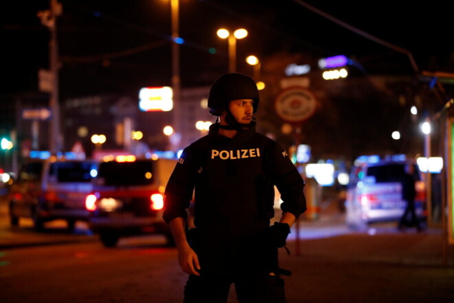 Policijas operatīvie darbinieki izstrādā aizsardzības plānus dažādām reliģiskajām kopienām.