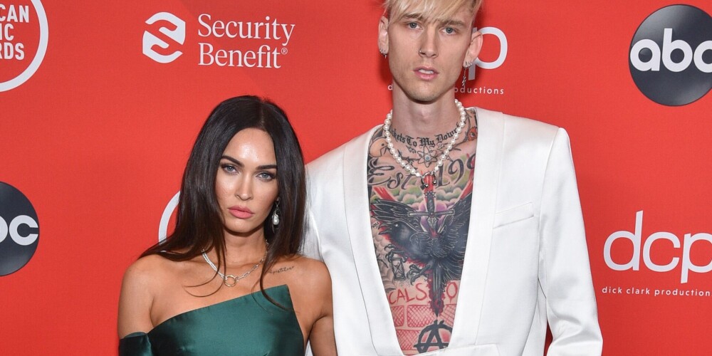 Megana Foksa un Machine Gun Kelly “American Music Awards” balvu ceremonijas vakarā šā gada novembrī.