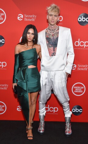 Megana Foksa un Machine Gun Kelly “American Music Awards” balvu ceremonijas vakarā šā gada novembrī.