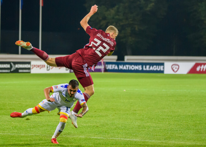 Latvijas futbola izlasei FIFA jaunajā rangā kāpums par sešām vietām