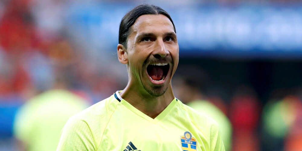 Zviedrijas futbola izlase ir nacionālā futbola komanda, kas pārstāv Zviedrijas valsti starptautiskās futbola sacensībās, to pārvalda Zviedrijas Futbola asociācija. Zviedrija mājas spēles aizvada Friends Arena stadionā Stokholmā. Komandas galvenais treneris ir Janne Andersons. Zviedrijas izlase pirmo reizi FIFA Pasaules kausā piedalījās 1934. gadā. Kopš tā laika Zviedrija ir piedalījusies 12 Pasaules kausa finālturnīros un sešos Eiropas čempionātos. Lielāko panākumu komanda sasniedza 1958. gada Pasaules kausā, kad spēlēja finālā, divas reizes izcīnīta trešā vieta — 1950. un 1994. gadā. Zviedrijas futbolistu sasniegumu vidū ir arī zelta medaļas 1948. gada Vasaras Olimpiskajās spēlēs un bronzas medaļas 1924. un 1952. gadā. Izlase sasniedza pusfinālu 1992. gada Eiropas čempionātā. Tradicionāli Zviedrijas galvenie sāncenši ir Dānija un Norvēģija, lai gan gadu laikā ir attīstījušās arī citas sāncensības.