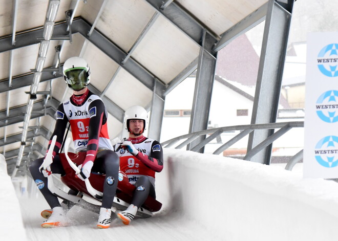 Bots/Plūme labākie no Latvijas kamaniņu sporta divniekiem Pasaules kausa pirmajā posmā