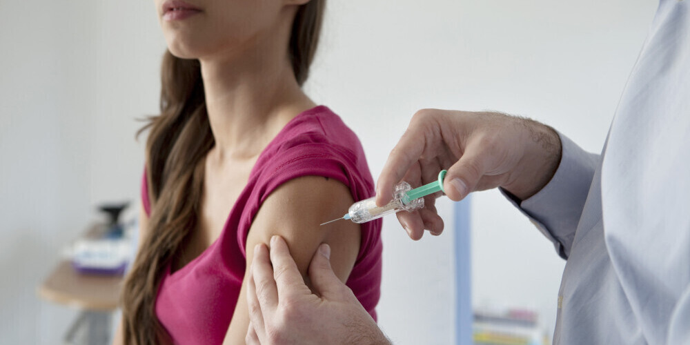 Veselības ministrija izstrādājusi Covid-19 vakcinācijas plānu; rīt to prezentēs valdībai