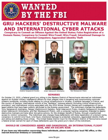 Buklets ar hakeru fotogrāfijām un viņu pastrādātajiem noziegumiem.