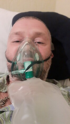 Kristaps ar saviem tvītiem visai ātri kļuva par interneta zvaigzni, jo, rakstot par savu saslimšanu ar Covid-19, viņa sekotāju skaits pieauga par 4000! Bet sākotnēji Kristaps tviterī gribējis tikai visas paziņas informēt, ka dodas karantīnā.