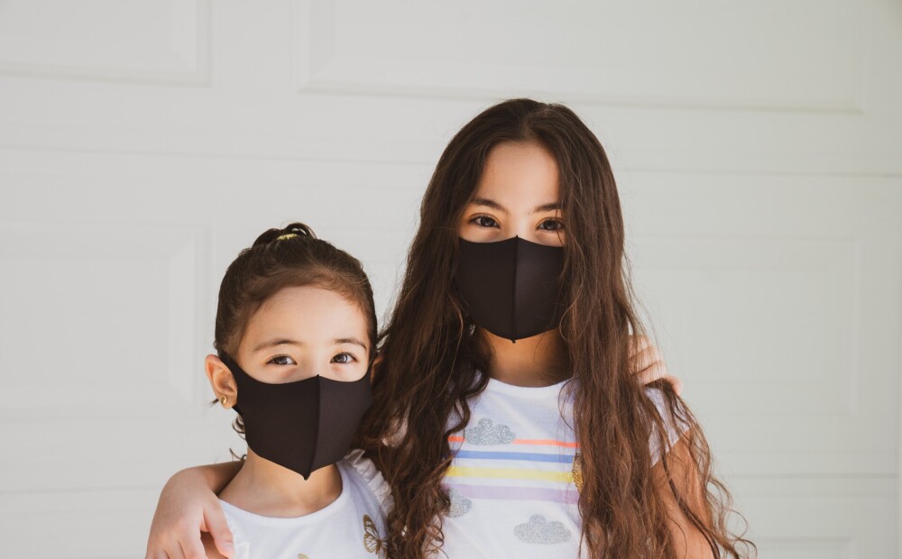 Dienas laikā savāc 10 000 parakstu, aicinot atcelt prasību sākumskolēniem skolās lietot sejas maskas