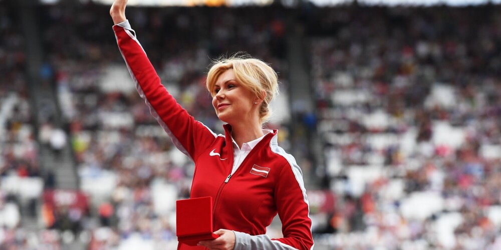 Ineta Radēviča (dzimusi 1981. gada 13. jūlijā Krāslavā) ir bijusī latviešu vieglatlēte, startējusi tāllēkšanas un trīssoļlēkšanas sacensībās. Viņa ir 2010. gada Eiropas čempione tāllēkšanā, kā arī 2011. gada Pasaules čempionāta sudraba medaļas ieguvēja. Trīs gadus pēc kārtas (2010—2012) tikusi atzīta par gada labāko Latvijas sportisti. Vairākus gadus pēc aktīvās sporta karjeras beigām viņas 2012. gada analīzēs tika konstatēts dopings un sportiste tika diskvalificēta, rezultāts anulēts. Pēc sportistes karjeras beigām bijusi sporta žurnāliste Latvijas Televīzijā. No 2017. gada marta līdz 2018. gada novembrim — Latvijas Vieglatlētikas savienības prezidente. Precējusies ar Krievijas hokejistu Pjotru Sčastļiviju.