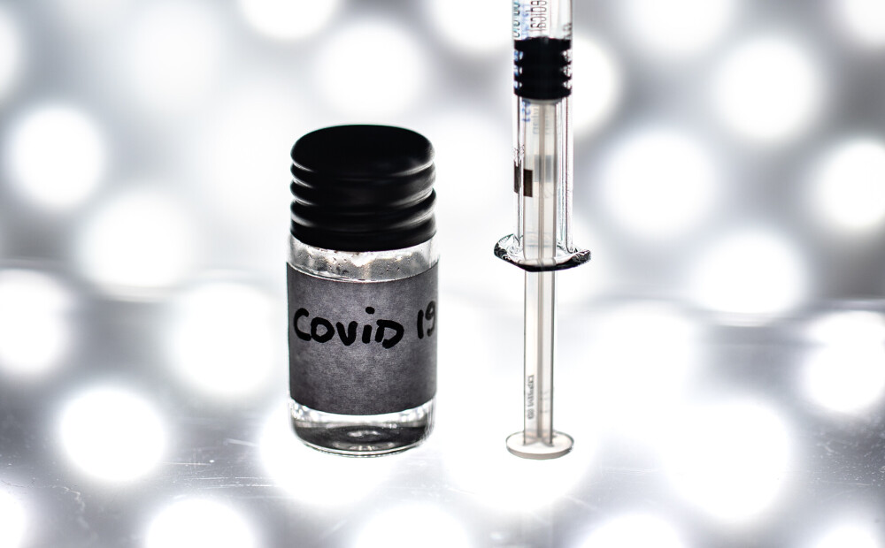 Francija plāno nodrošināt Covid-19 vakcīnas bez maksas