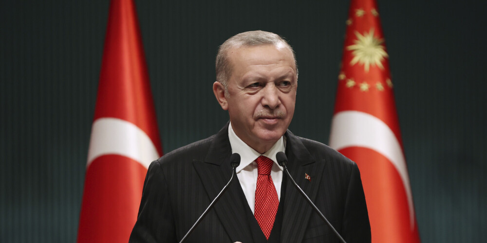 Erdogans cer, ka Francija drīz atbrīvosies no Makrona