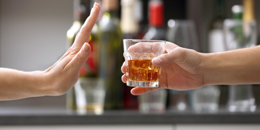 Три периода жизни человека, когда алкоголь особенно опасен