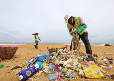 "Nulle progresa": trīs pasaulslaveni zīmoli trešo gadu pēc kārtas atzīti par lielākajiem plastmasas piesārņotājiem