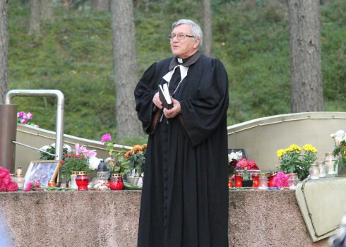 Otrdienas rītā mūžības ceļos devies tautā iemīļotais luterāņu mācītājs, cietumu kapelānu dienesta izveidotājs Valdis Baltruks.