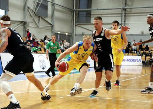 "VEF Rīga" un "Ventspils" smagas uzvaras pret Latvijas komandām.