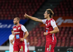 Latvijas futbola izlases uzbrucējs Roberts Uldriķis pilnu maču nospēlējis otro reizi pēc kārtas.