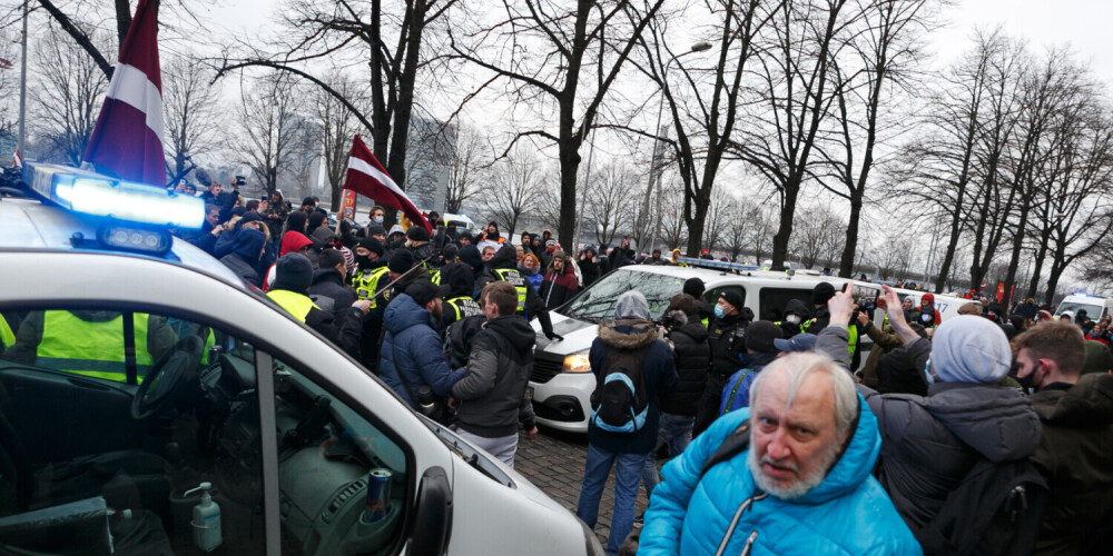Sestdien Rīgā policija savu darbu padarīja ļoti labi - neļāva protestiem pāraugt agresijā, teic Voins