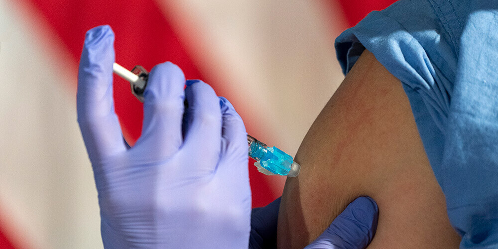Vācija mudina ES pasteigties ar vakcīnas apstiprināšanu