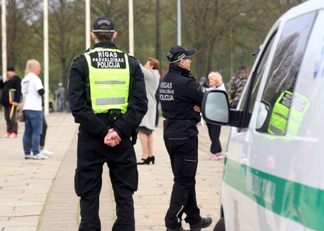 Par darbu Covid-19 apstākļos Rīgas pašvaldības policijas darbinieki saņems piemaksas