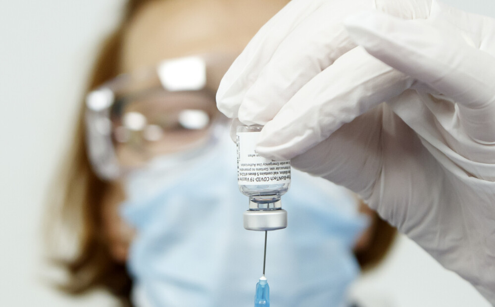Vakcinēties pret Covid-19 patlaban ir gatavi 70% universitātes klīniku medicīnas darbinieku