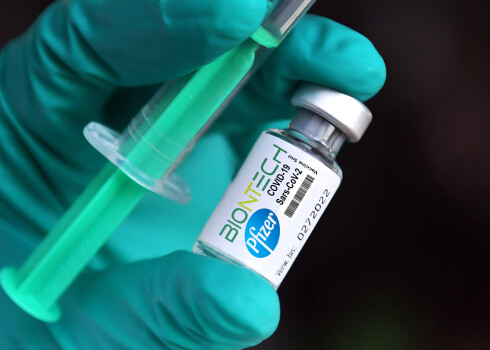 Iepirkumā par vakcīnu pret Covid-19 izvadāšanu uzvarējusi AS "Recipe Plus"