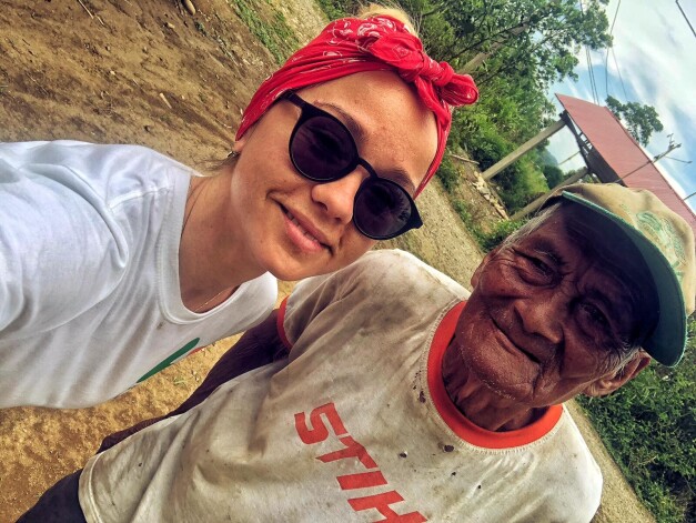 “Peru ir ļoti skaista vieta. Tur ir gan okeāns, gan kalni, gan džungļi, gan mākoņu meži, lietus meži. Neizsakāmi skaista daba. Paši peruāņi ir ļoti vienkārši. Sākumā mēdz būt diezgan atturīgi, novērtē cilvēku, iepazīst un, ja pieņem, tad mīl līdz galam – tā no sirds,” pastāsta Aija.