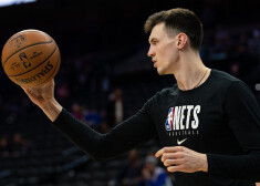 Rodions Kurucs nedevās laukumā arī mačā, kurā "Nets" iztika bez trim pamatsastāva spēlētājiem.