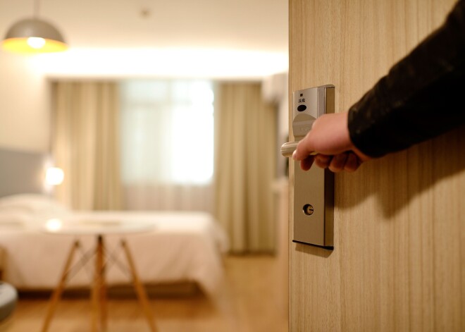 Pašizolācijai iedzīvotāji var pieteikties trijās Rīgas viesnīcās