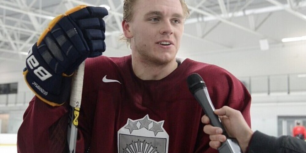 Viens no Latvijas hokeja virslīgas labākajiem aizsargiem Kārlis Čukste devies uz Ziemeļameriku