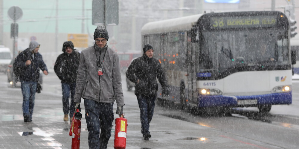 Svētkos sabiedriskais transports Rīgā nebūs bez maksas, bet gaidāmas izmaiņas reisos