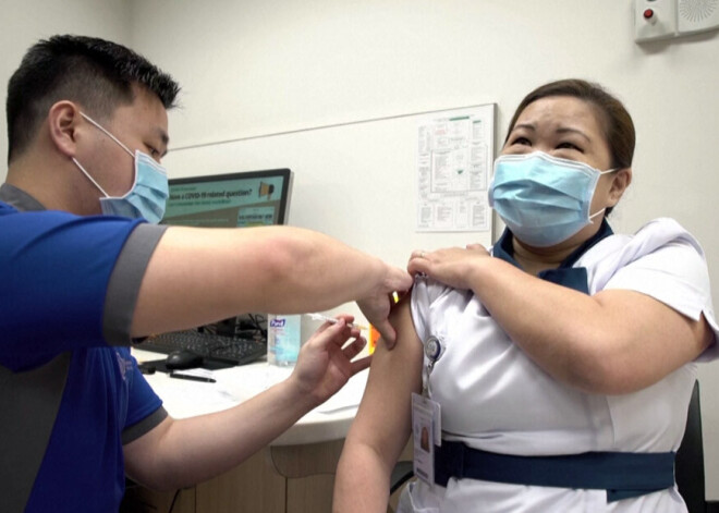 Singapūra kā pirmā valsts Āzijā sākusi vakcināciju pret Covid-19