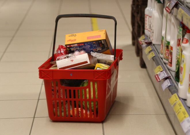 Jaungada brīvdienās būs saīsināts tirdzniecības vietu darba laiks