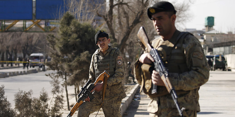 Afganistānas karavīri un policisti pametuši 200 kontrolpunktus