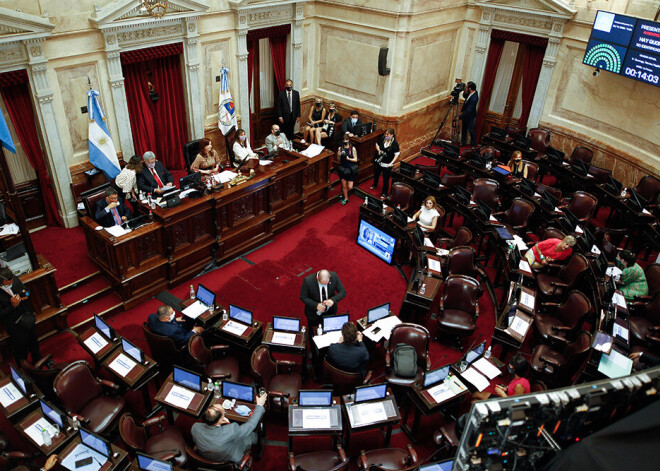 Argentīnas Senāts apstiprina abortu legalizācijas likumu, pret kuru iebildis Pāvests