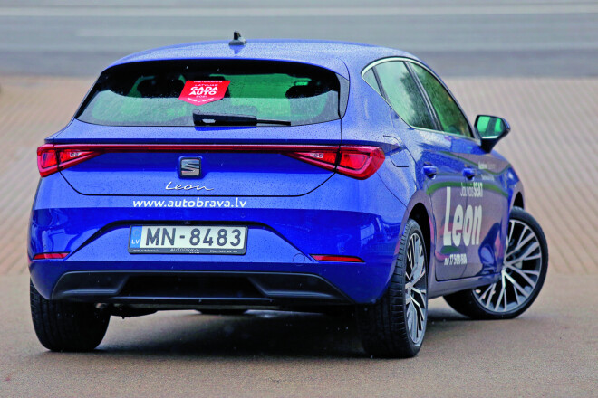 SEAT Leon ar 1,5 litru benzīna dzinēju.