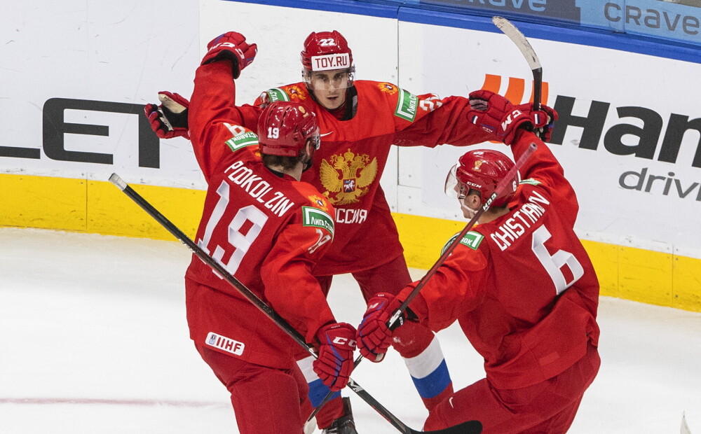Krievijas jaunie hokejisti pārtrauc zviedru 54 uzvaru sēriju junioru pasaules čempionātos