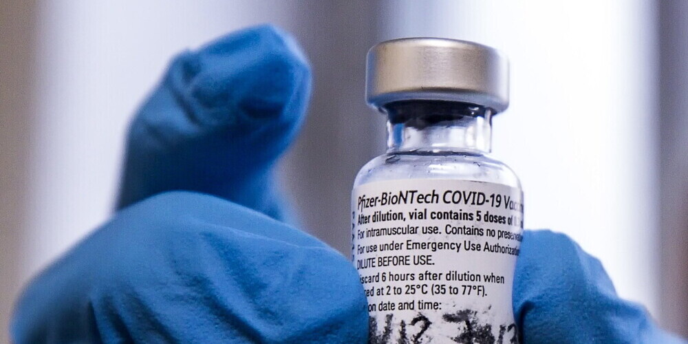 ВОЗ одобрила применение вакцины BioNTech и Pfizer