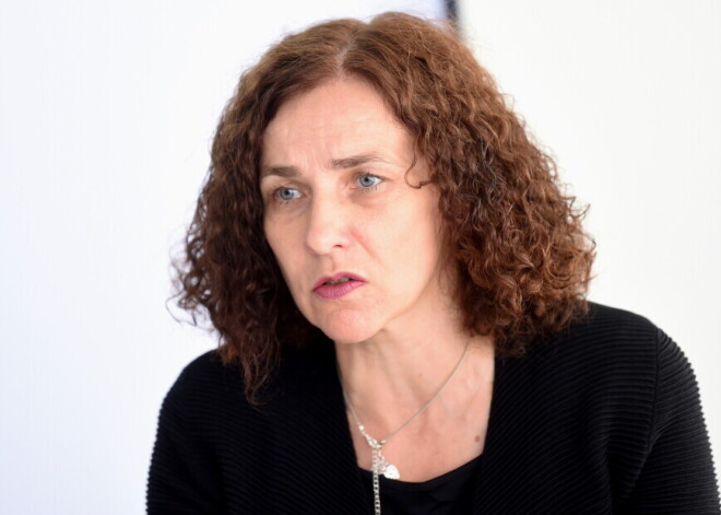 Министр образования объяснила, почему школьникам придется носить маски