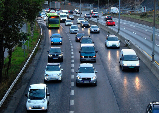 Norvēģija pērn kļuvusi par līderi elektrisko automobiļu reģistrācijā